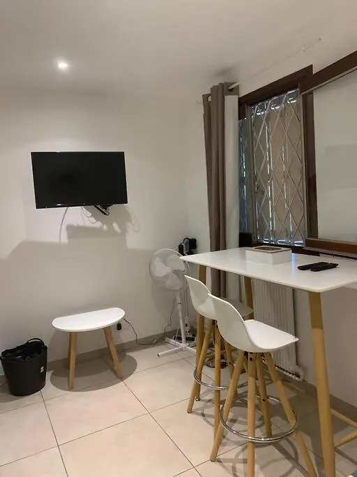 Apartment Superbe Studio Proche Palais Et Plages A Pieds Cannes